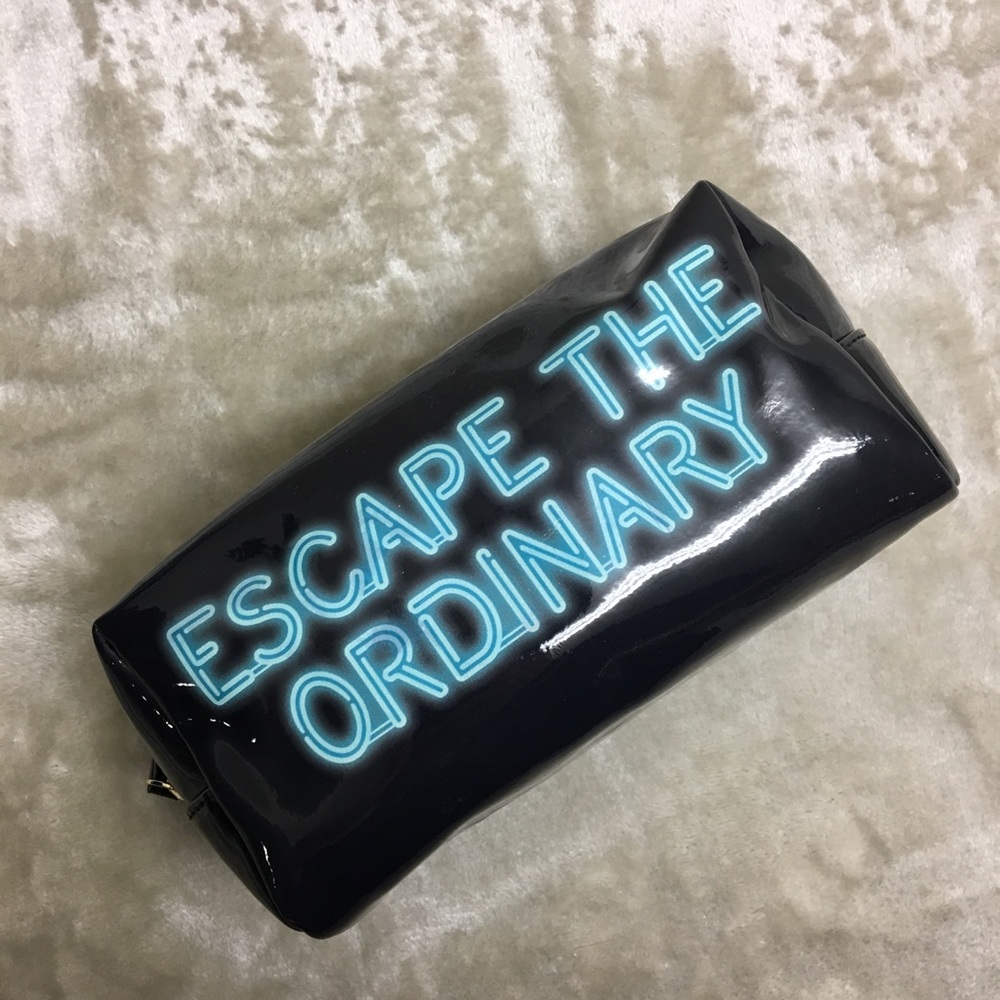 Kate Spade Pouch
